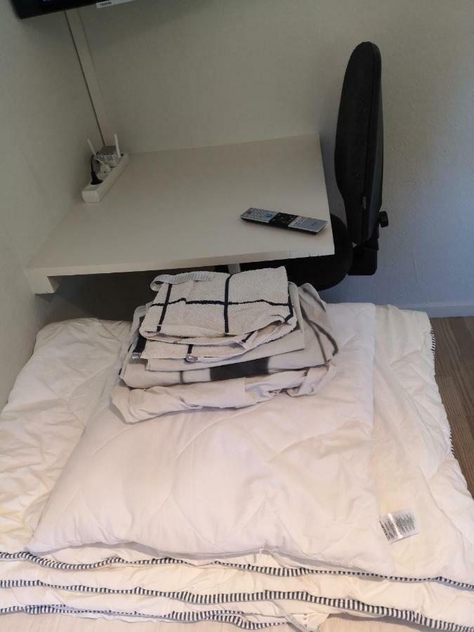 Commuter Room For One Or Two People Munkebo Luaran gambar