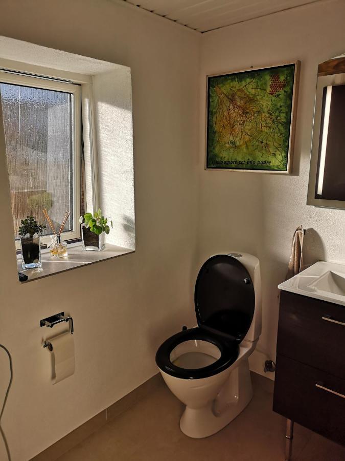 Commuter Room For One Or Two People Munkebo Luaran gambar
